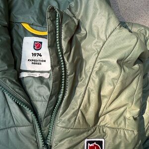 Fjallraven Women's Puffer Jacket - Patina Green